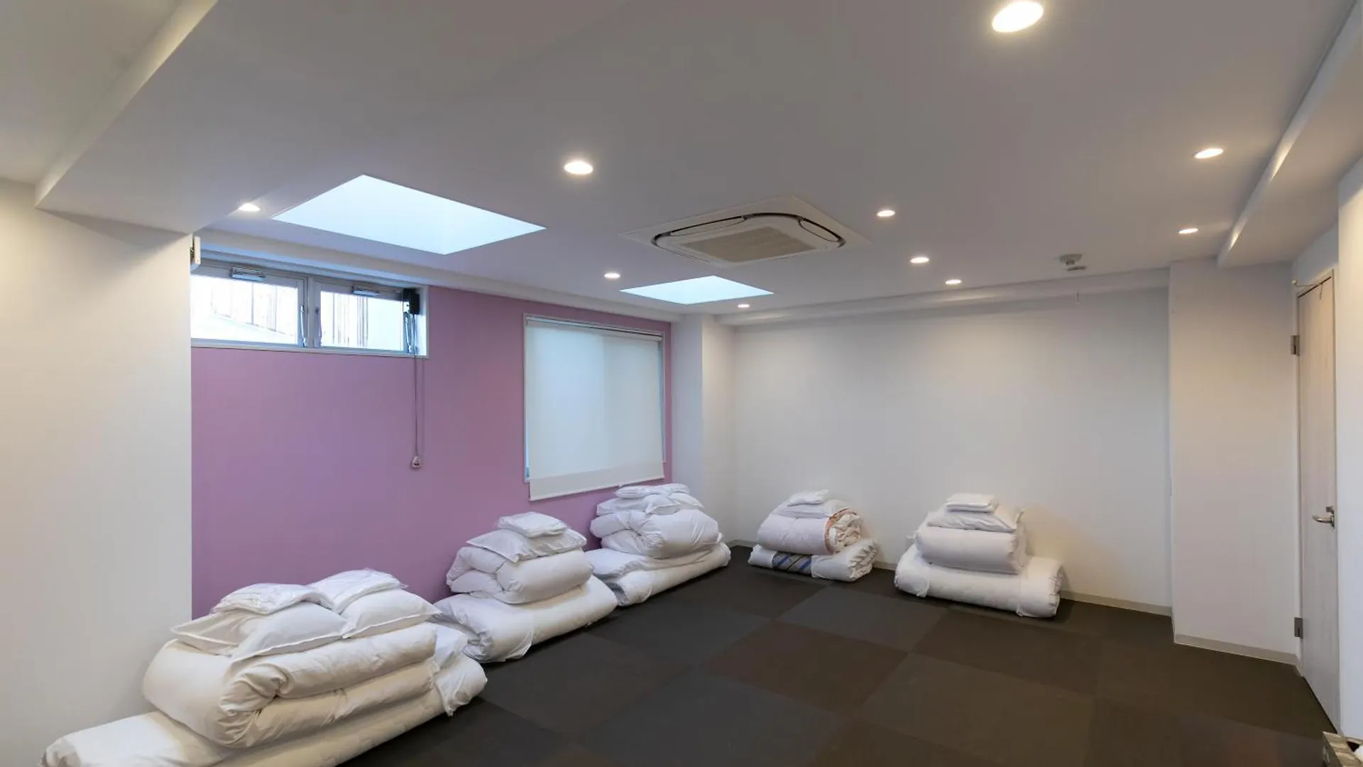 וילה הוילה אוסקה Crewso Designers House For Max 16Ppl