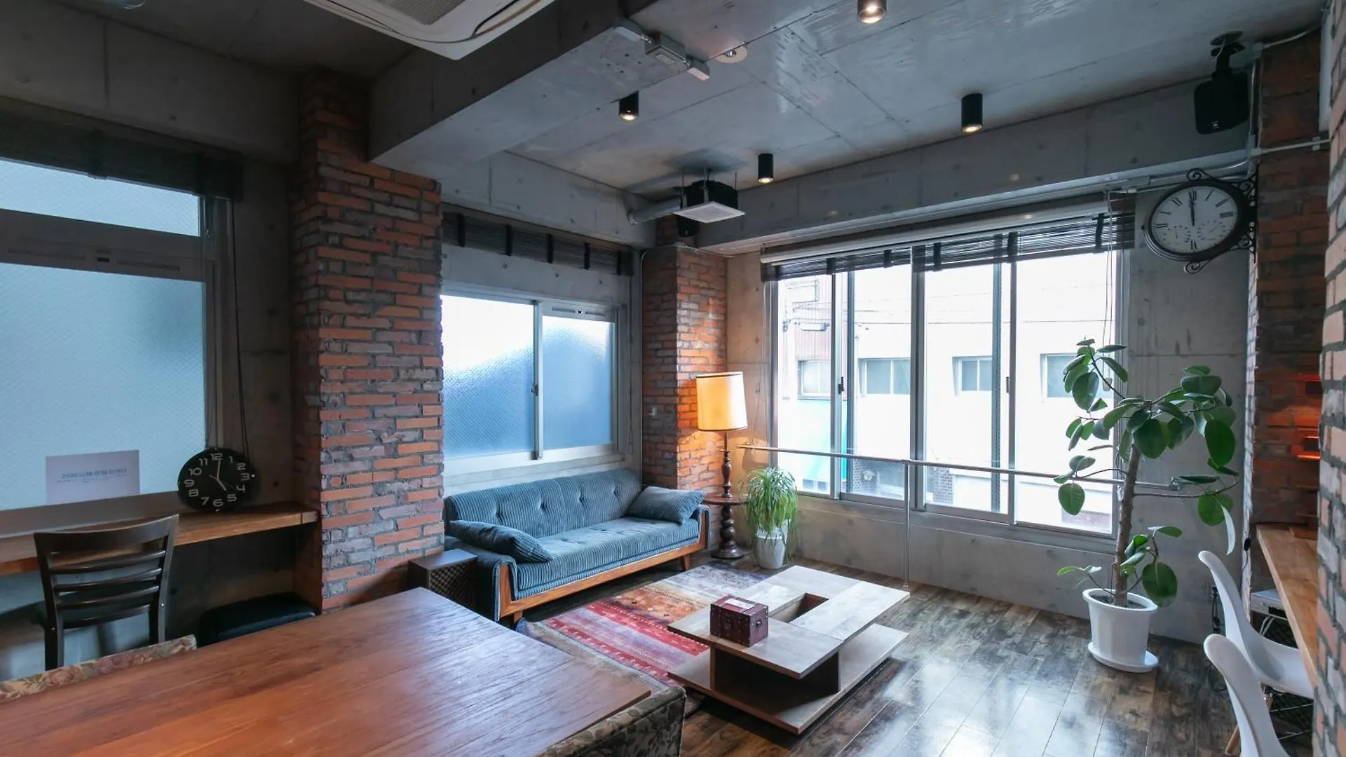 Crewso Designers House For Max 16Ppl Villa Osaka Japan